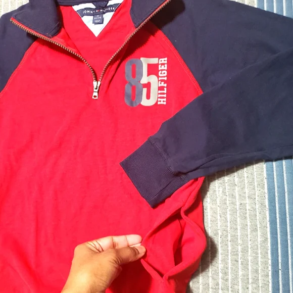 Tommy Hilfiger pullover sweatshirt with side pockets - Picture 2 of 7